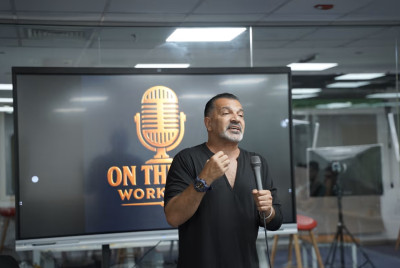 Master the Mic – Present Like a Pro