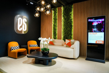 ES World English School