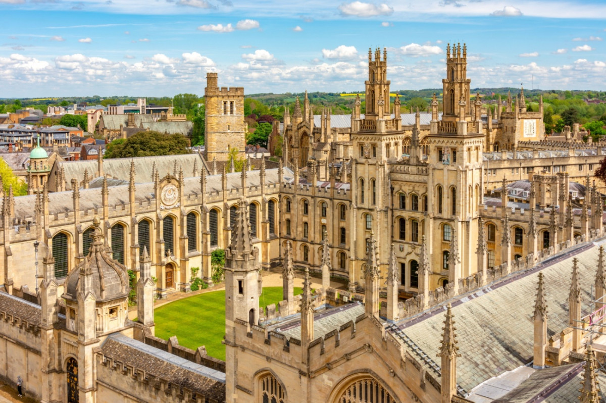 Oxford, dreaming spires and historic colleges, a city shaped by centuries of learning