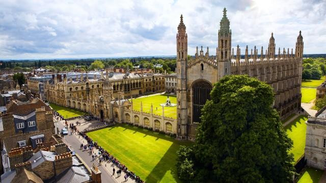 Oxford with walking tour and college visit