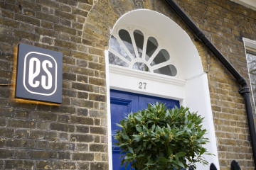 ES World English School