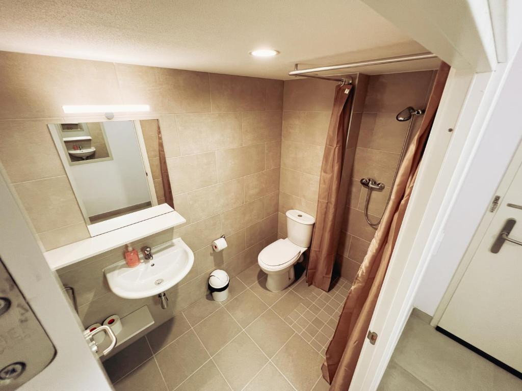 Campus Hub Twin Room