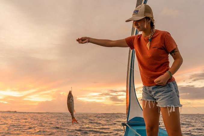 Sunset Fishing on a Traditional Dhoni