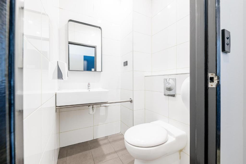 Bunk Brisbane Shared Room