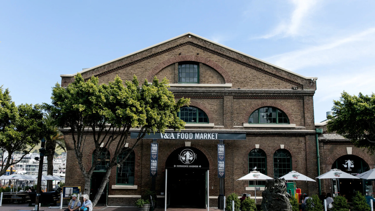 Shopping Day at V&A Waterfront Market + Quay 4 for dinner