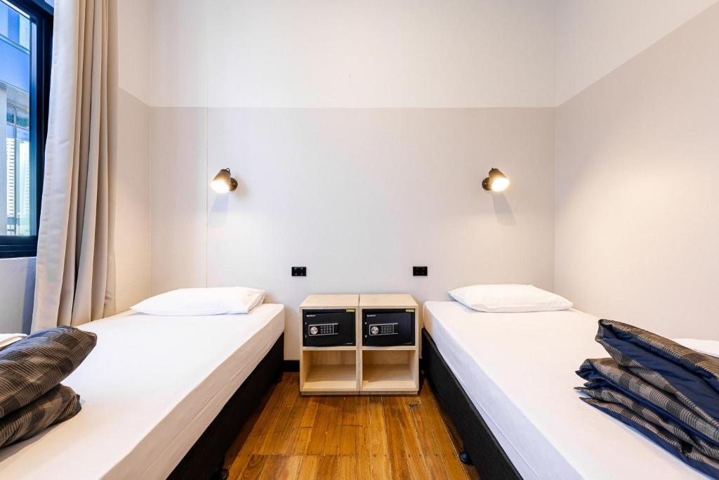 Bunk Brisbane Shared Room