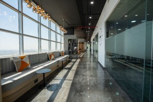 Es Dubai
