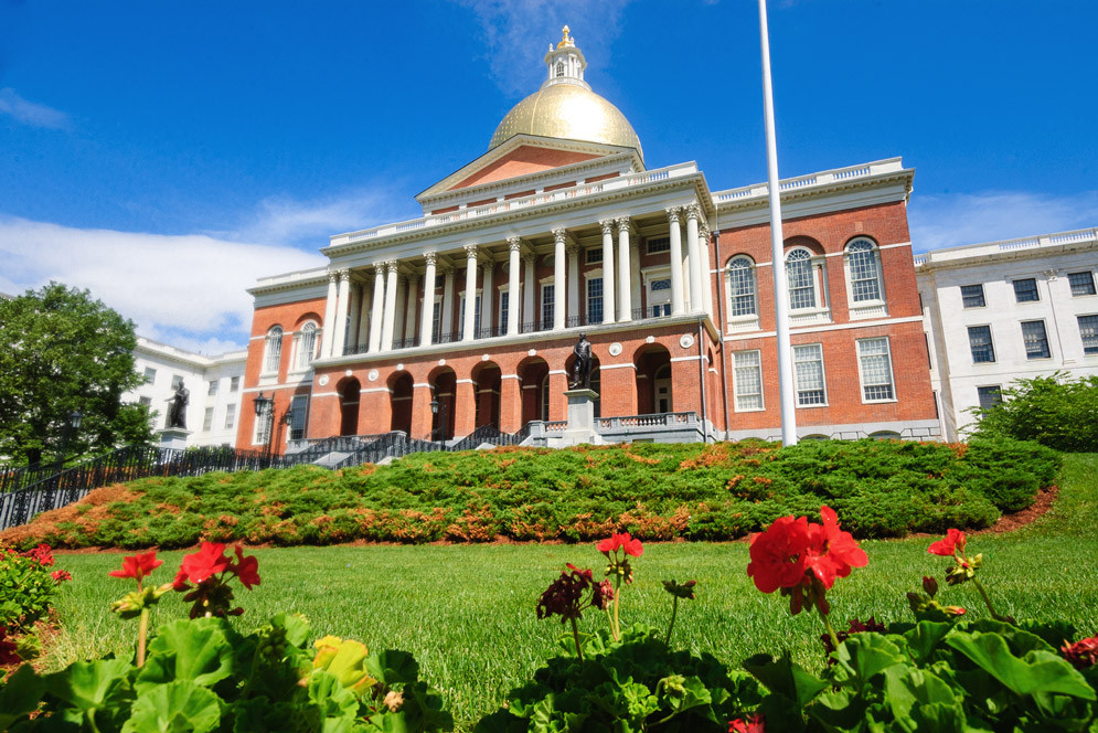 Massachusetts State House & Stroll Beacon Hill