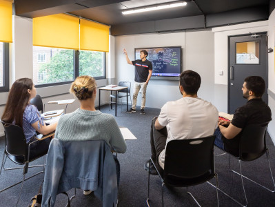 General English – Standard Course (Liverpool Campus)