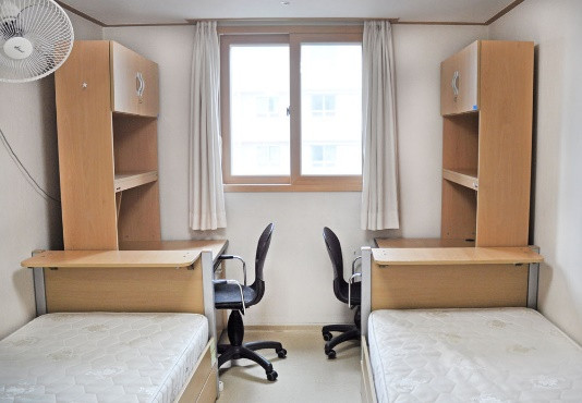 Shared Twin Room at SeoulTech University