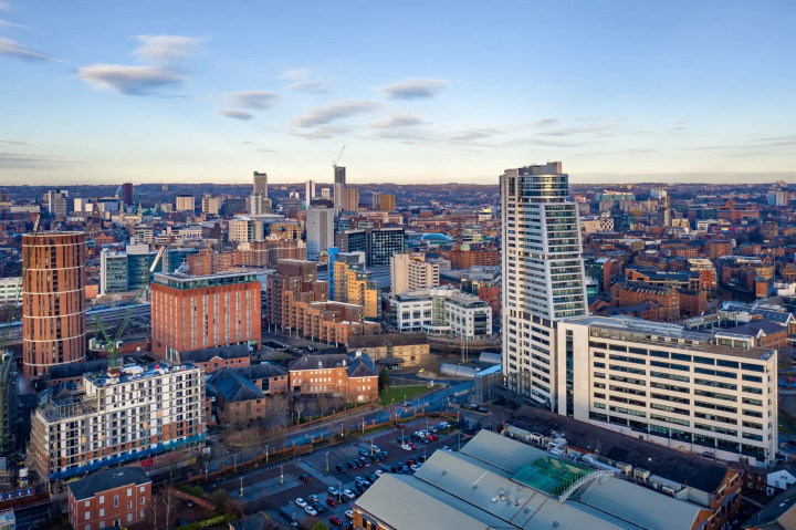 Leeds UK Summer Camp (ages 12–17)