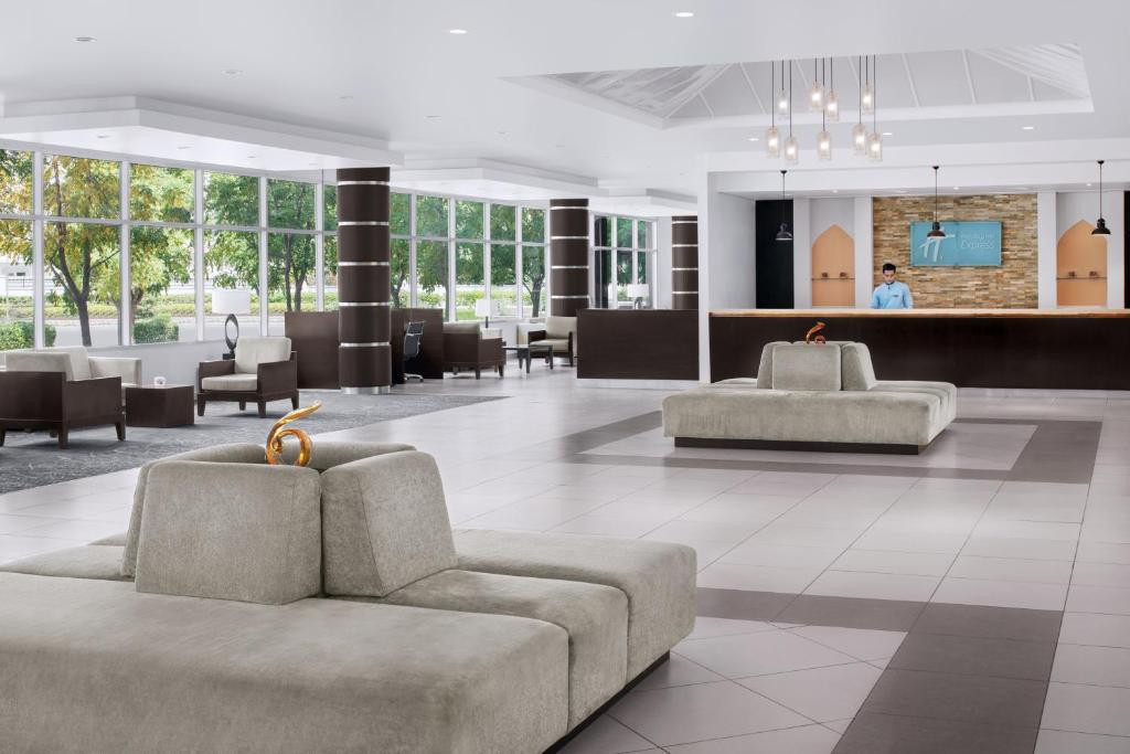 Holiday Inn Express Стандартный номер с большой двуспальной кроватью