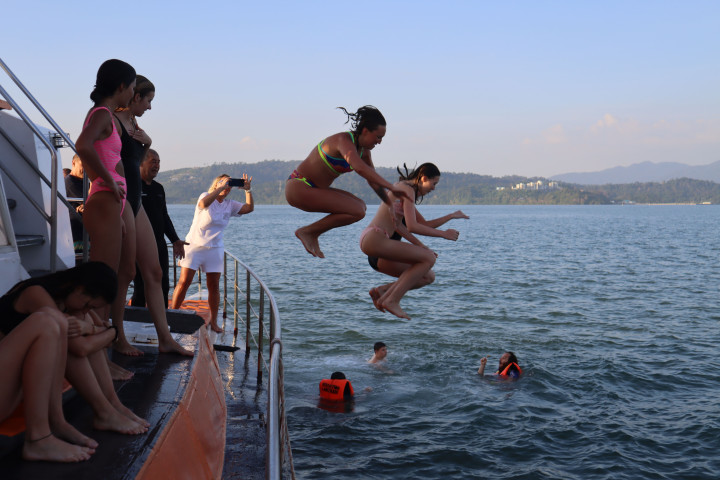 Maldives Winter Camp (ages 9–19)
