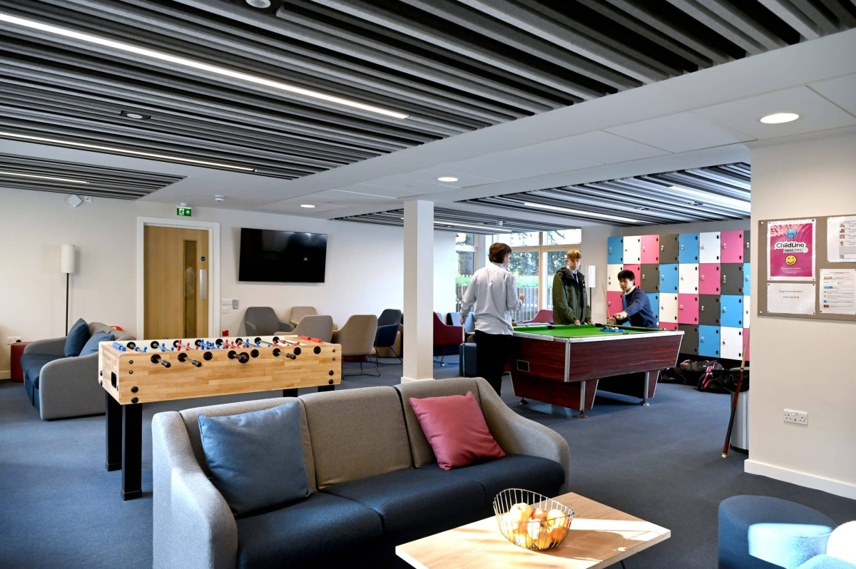 Shared Room at Abingdon School Campus