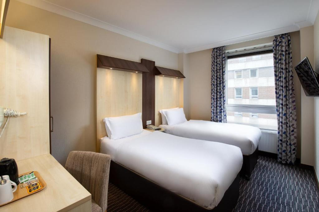 Shared Twin Room at a London Hotel