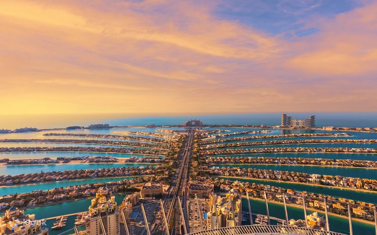 The View at The Palm и вечер боулинга