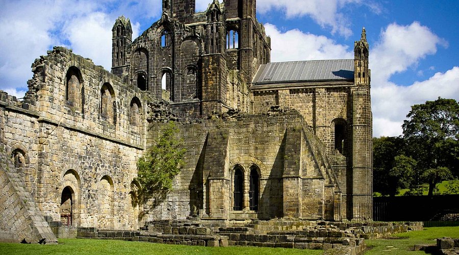 Kirkstall Abbey & Abbey House Museum